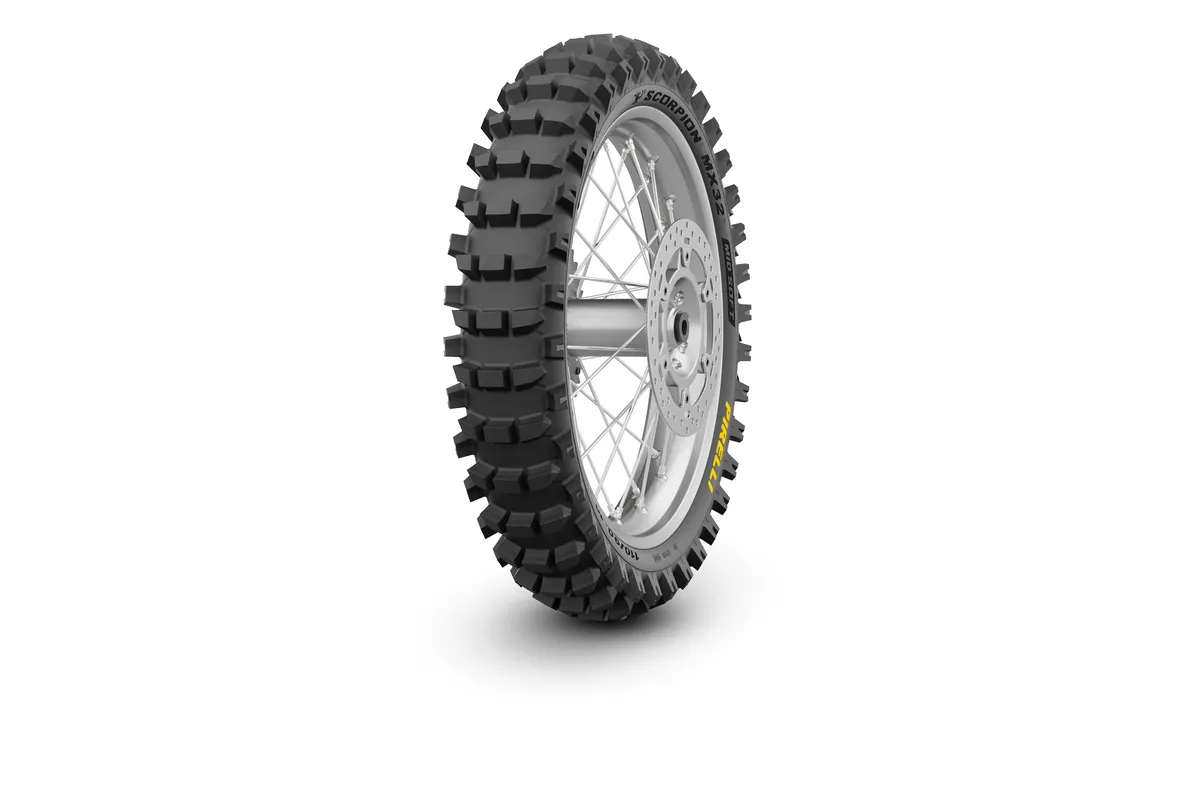 Pneu PIRELLI SCORPION MX32 MID SOFT 90/100-12 65M NHS TT