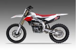 Silencieux Slip-On YOSHIMURA RS-12 Signature Series - Yamaha