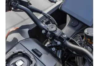 Support de smartphone moto QUAD LOCK PRO fixation guidon