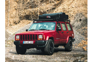 Kit de galerie Slimline II pour une Jeep Cherokee Sport XJ