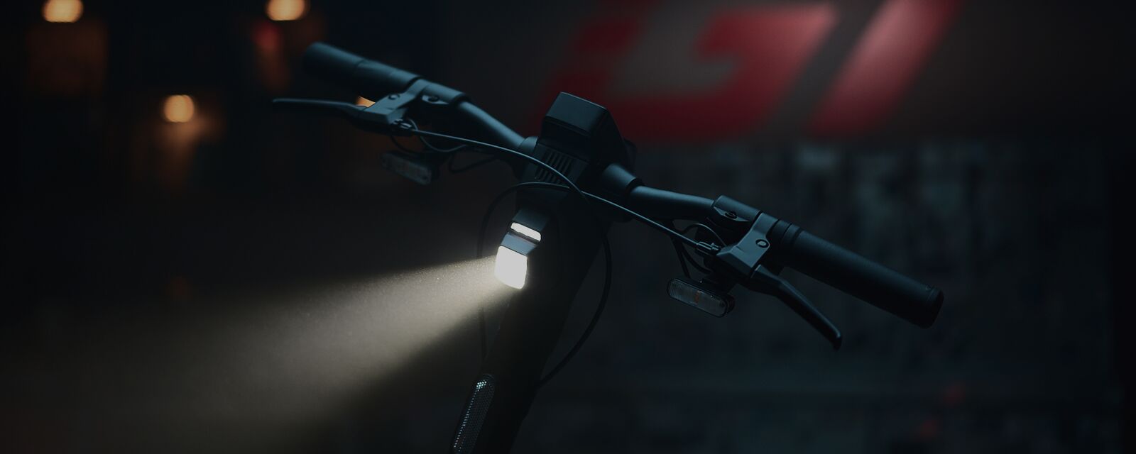1300 lumens Éclairage avant haut/bas